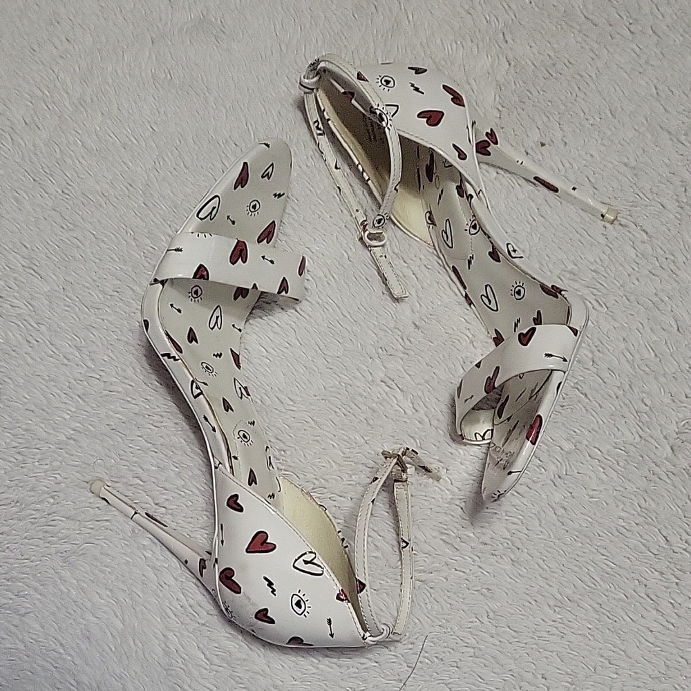 Stylish Heart Print Women's Heels